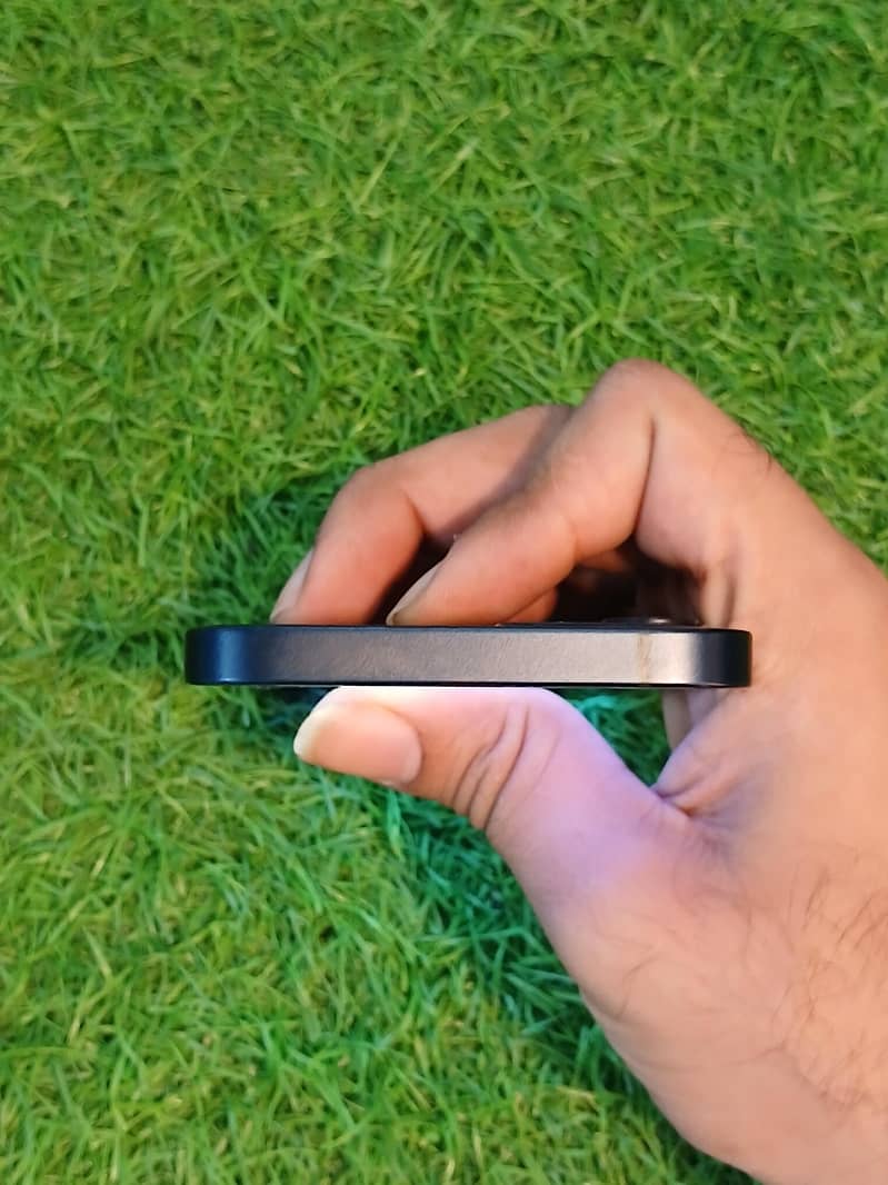 Apple iPhone 12 3
