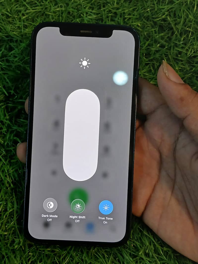 Apple iPhone 12 6