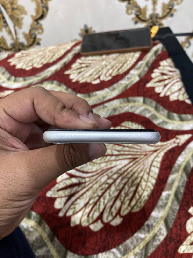 Apple iPhone SE 4