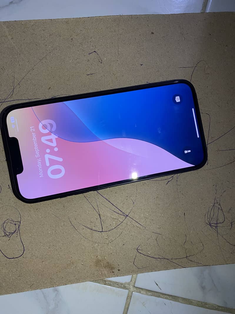 Apple iPhone 13 4