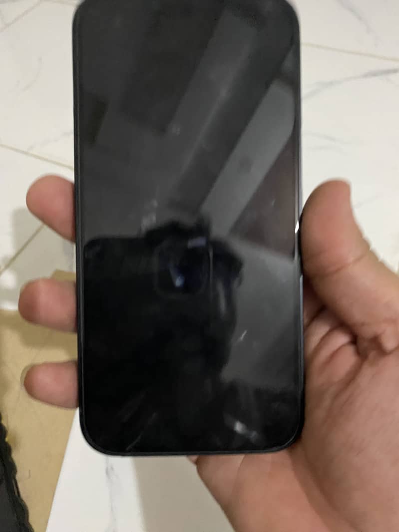 Apple iPhone 13 5