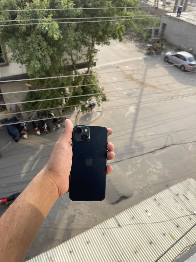 Apple iPhone 13 1