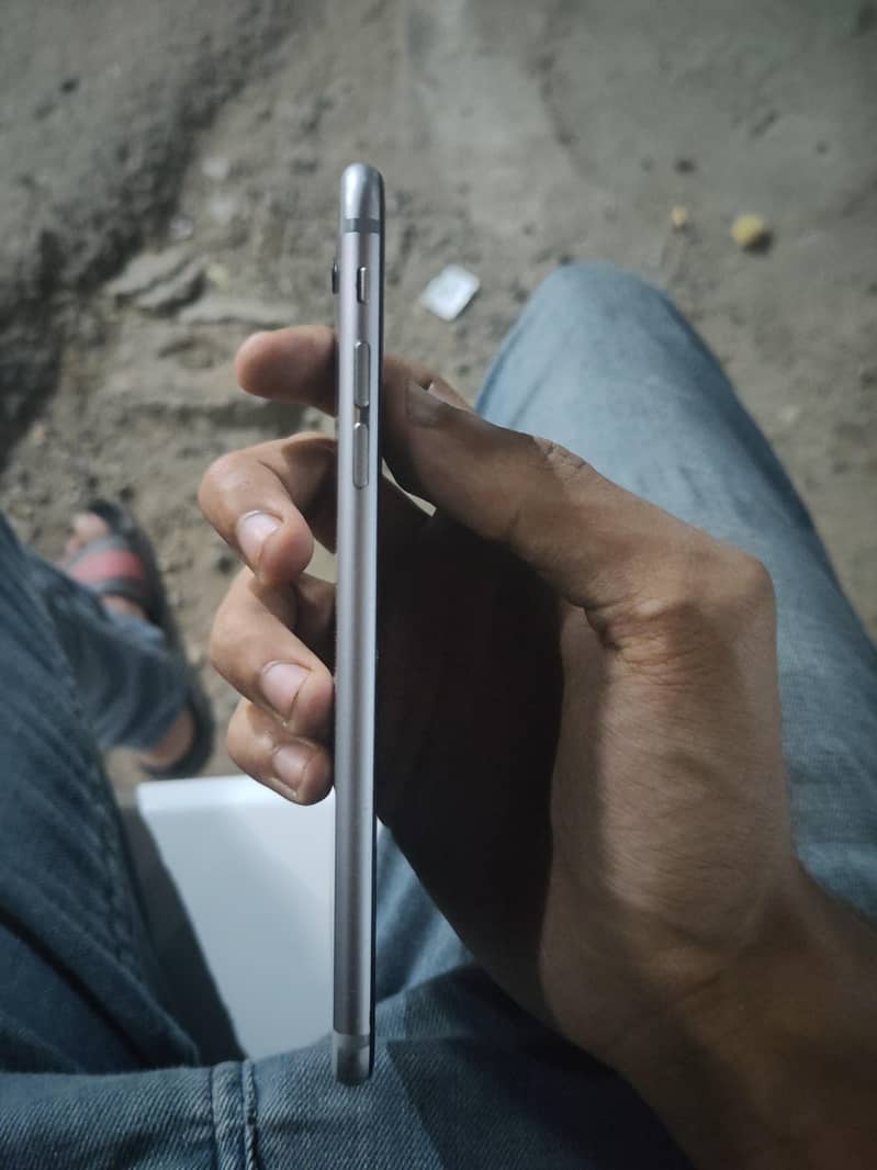 Apple iPhone 6 Plus 2