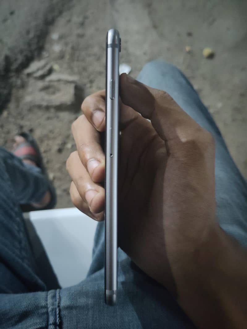 Apple iPhone 6 Plus 3
