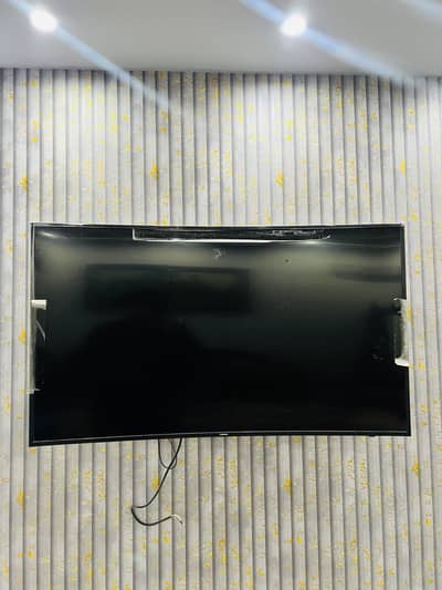 Samsung lcd 65 inches curved screen  only card issue 10/10 conditions