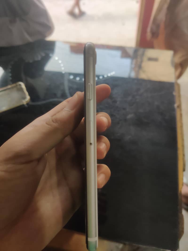 Apple iPhone SE 2020 9/10 urgent for sale exchange possible 1