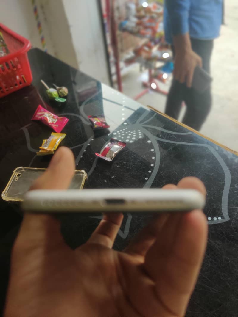 Apple iPhone SE 2020 9/10 urgent for sale exchange possible 5