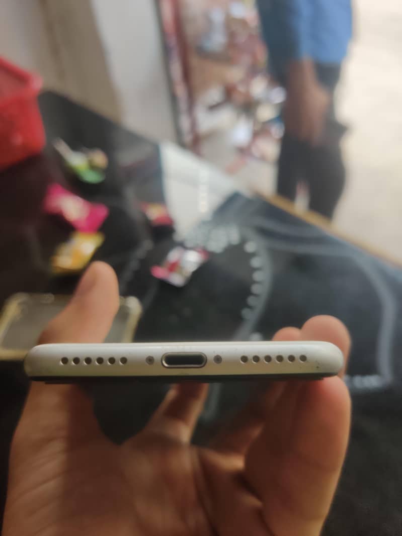 Apple iPhone SE 2020 9/10 urgent for sale exchange possible 6