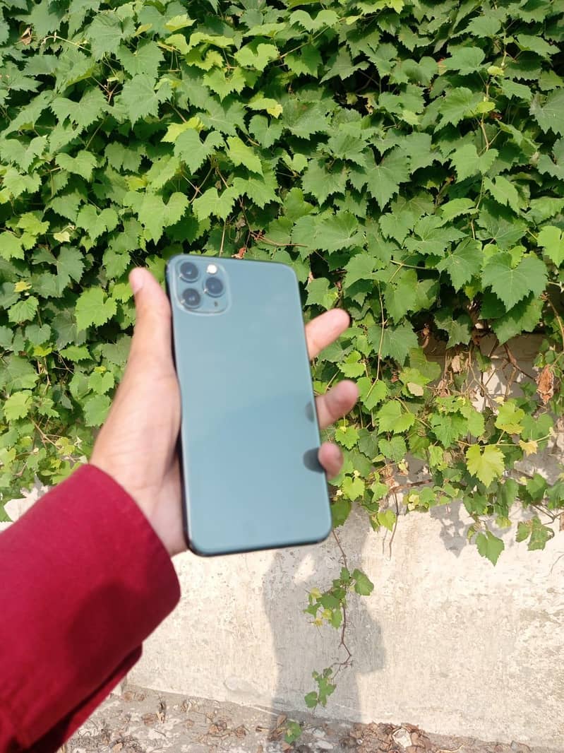 Apple iPhone 11 Pro Max 3