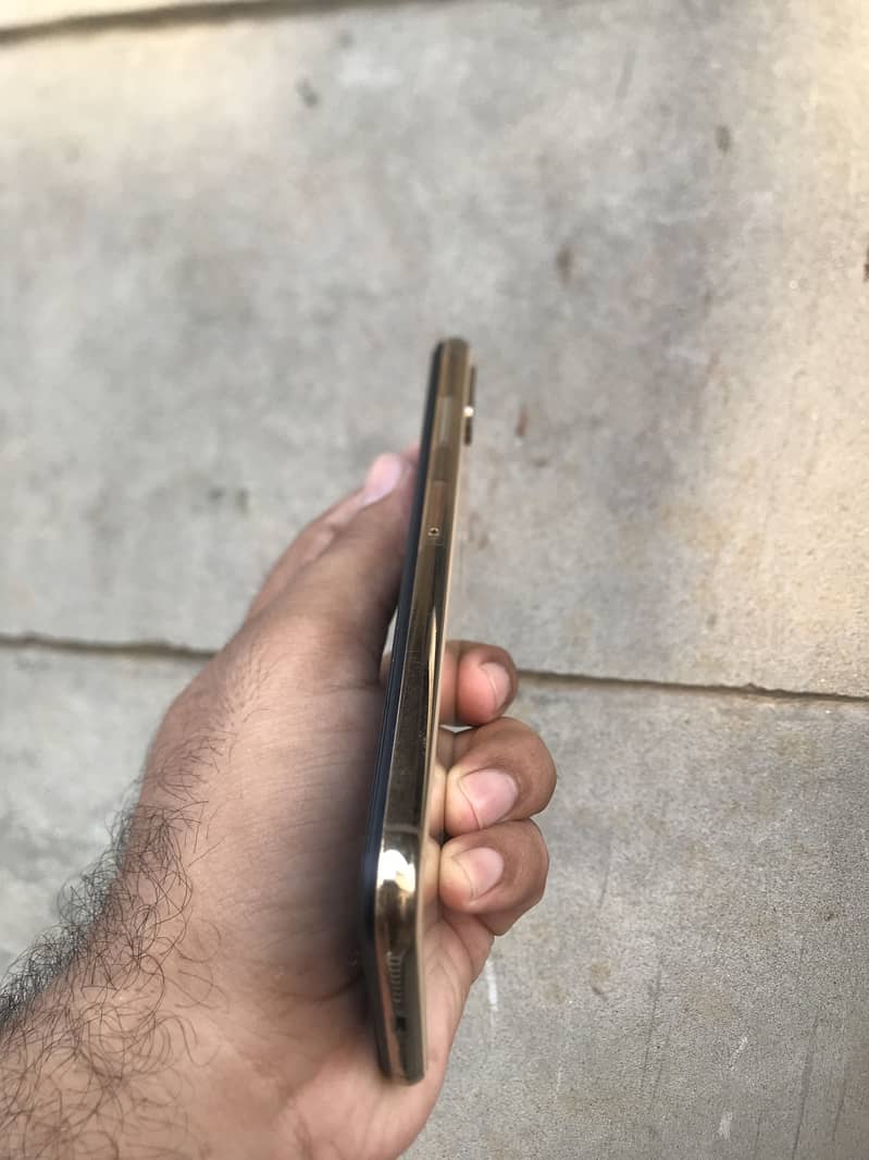 iPhone XS MAX 1