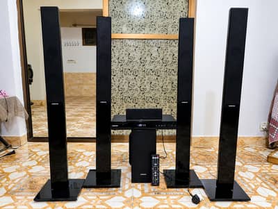 SAMSUNG  f445 5.1 Dolby DTS home theater system . callO3l7l7Ol835