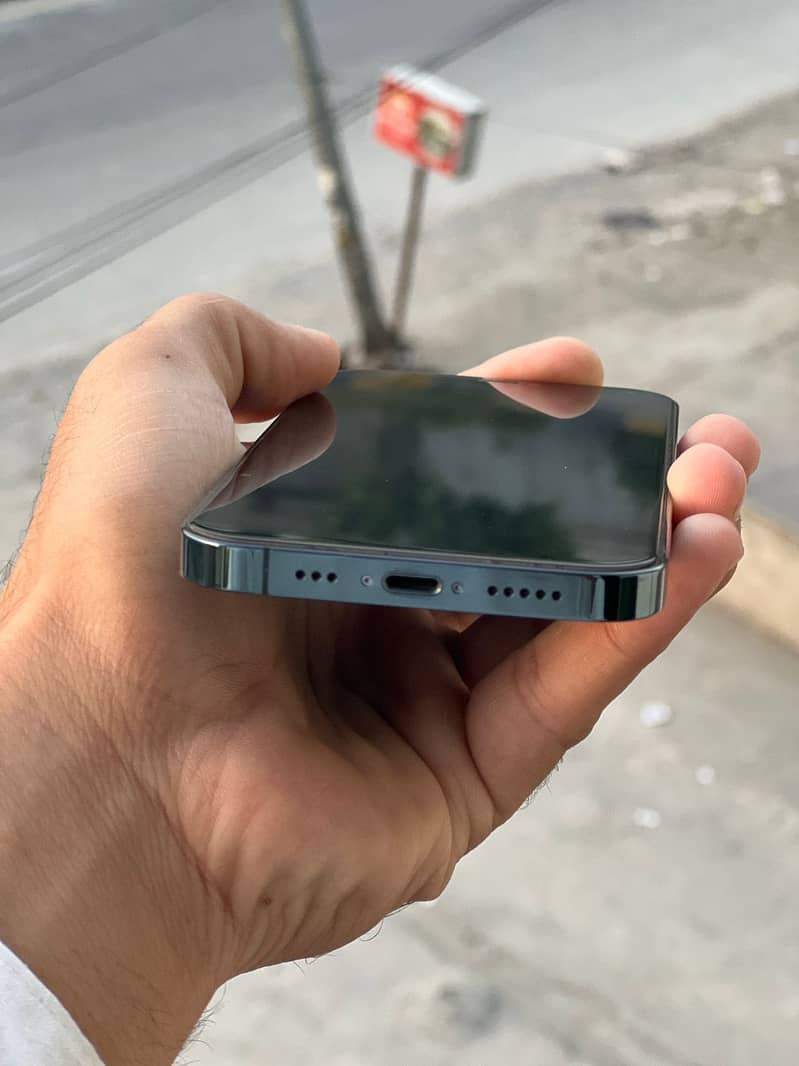 iPhone 12 Pro 2