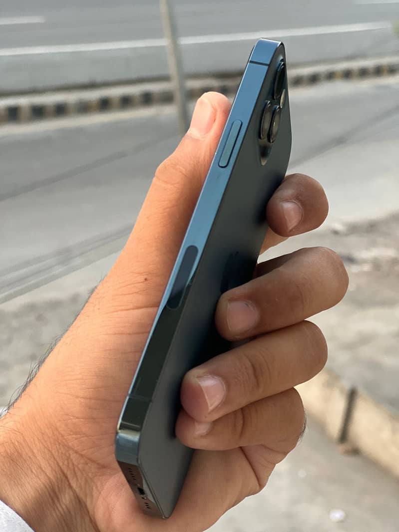 iPhone 12 Pro 3