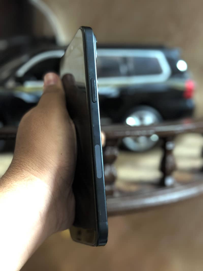 Apple iPhone 15 plus 2