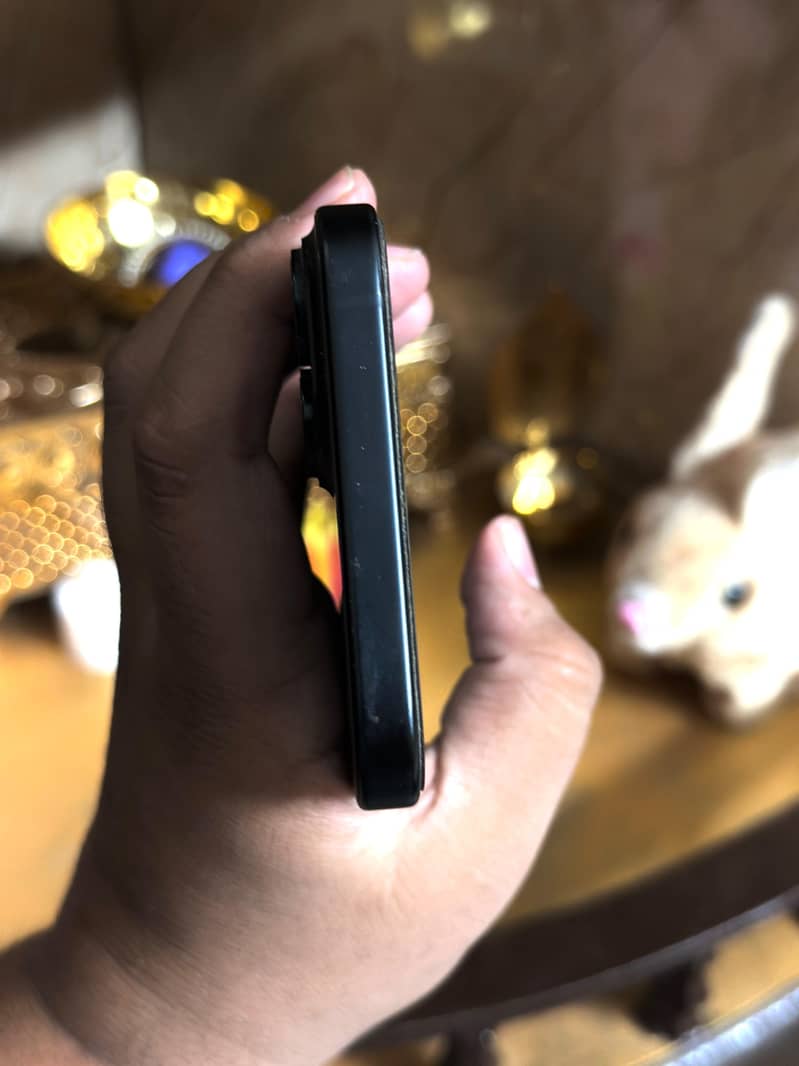 Apple iPhone 15 plus 3