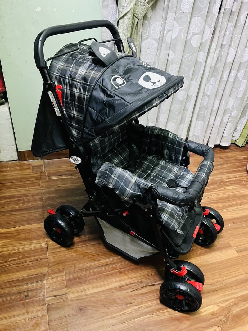 pram double beanded slim floding very good condition 12