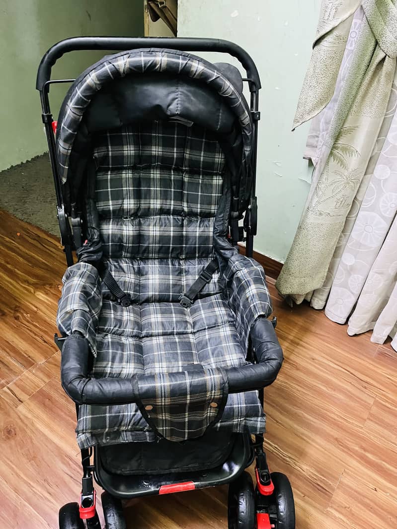 pram double beanded slim floding very good condition 13