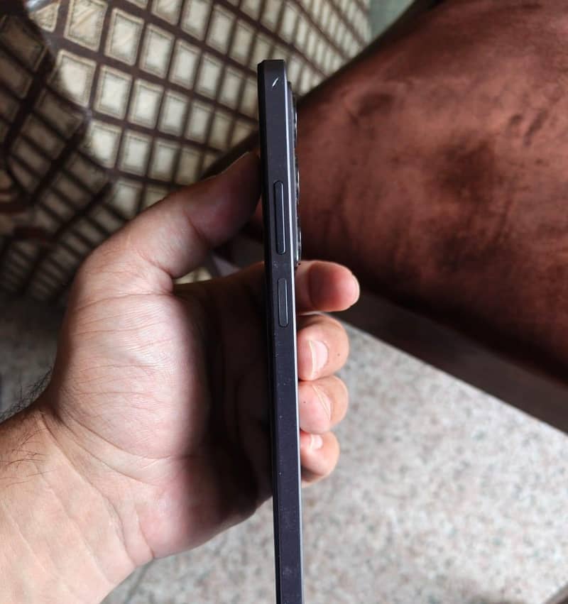Realme C75 4