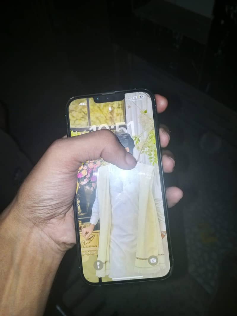 Apple iPhone 13 Pro Max 4