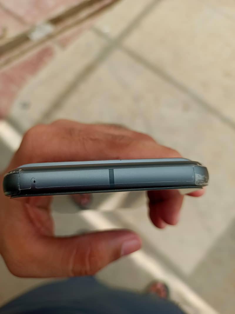 Google Pixel 8 2