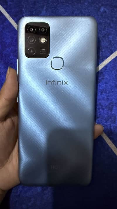 Infinix Hot 10 6GB/128GB - Very good condition- PTA approved