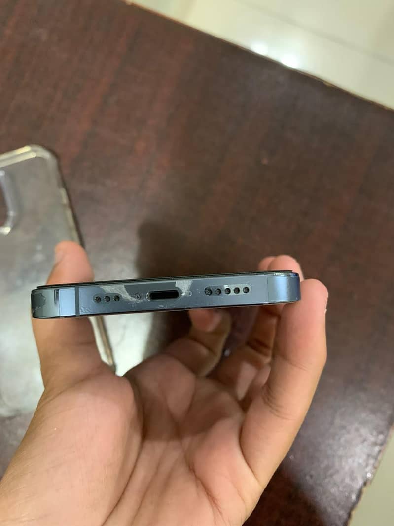 Apple iPhone 13 Pro 2