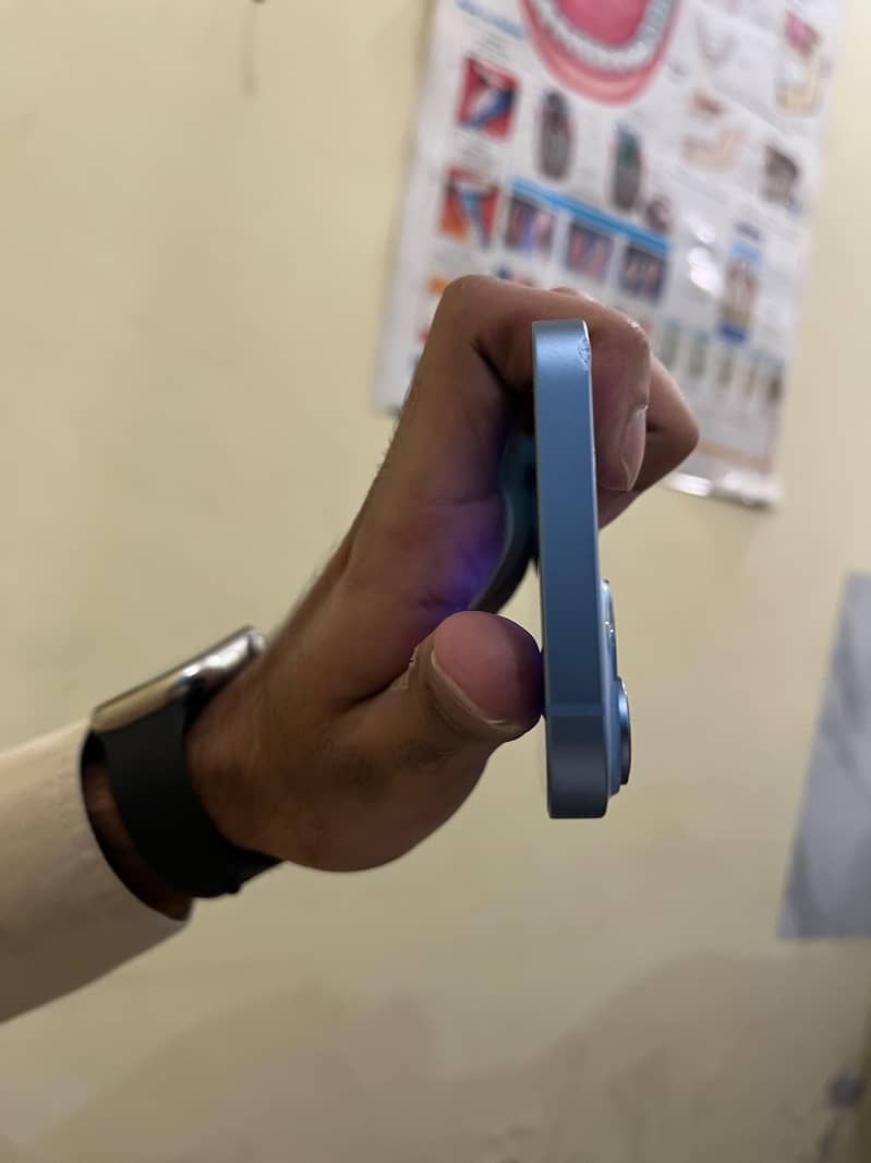 iPhone 14 2