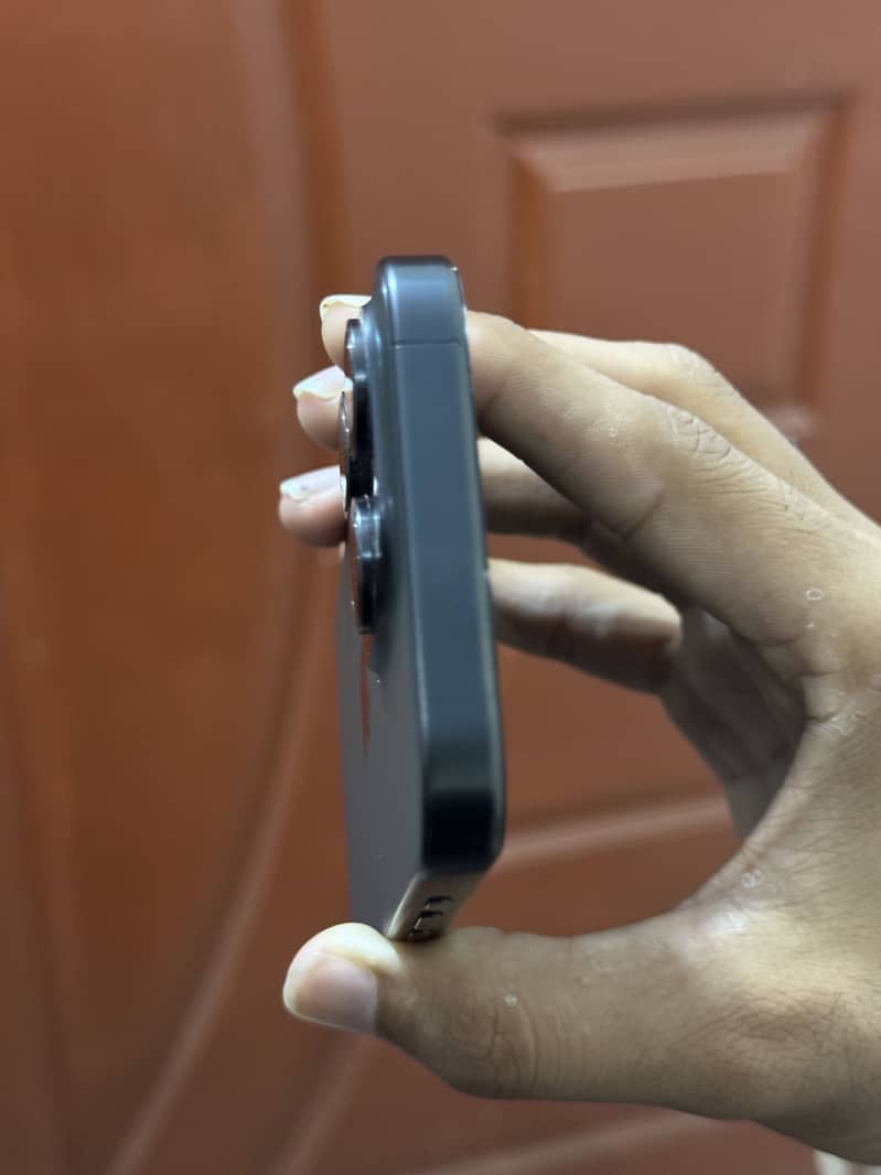 Apple iPhone 15 Pro 8