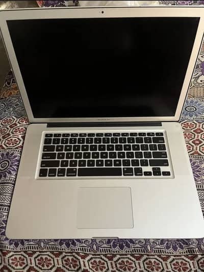 Apple Macbook Pro Lush condition