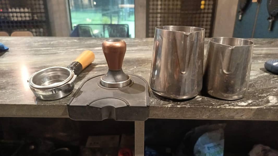 Coffee Machine with grinder 2