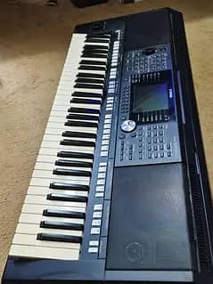 YAMAHA PSR S950
