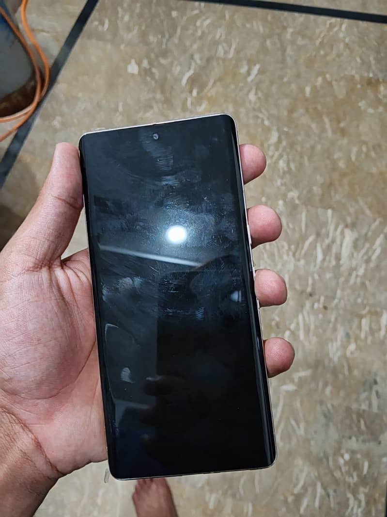 Google Pixel 7 Pro 6