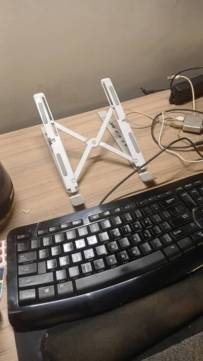 Laptop stand for sale supports all laptops