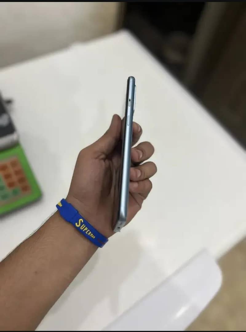 One Plus 9R 2
