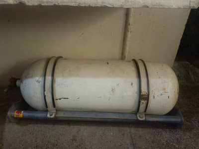 LPG kit and cylinder