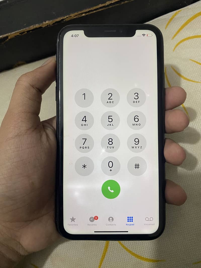 iPhone XR 1