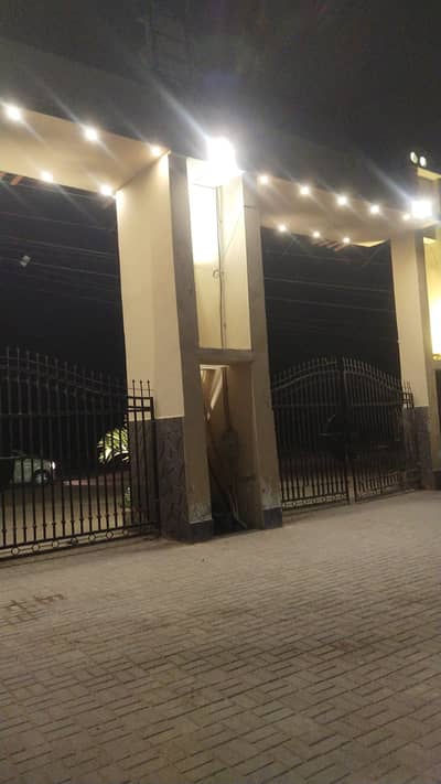 Corner Plor 120 Yrd Malir Town Phase-1