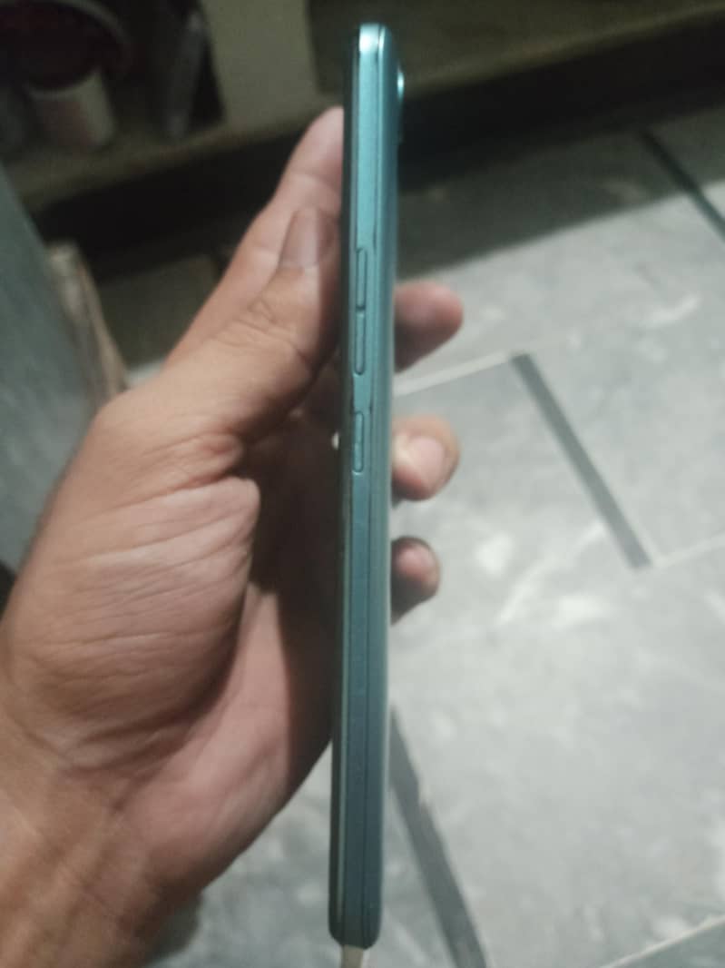 Tecno Spark 8C 3