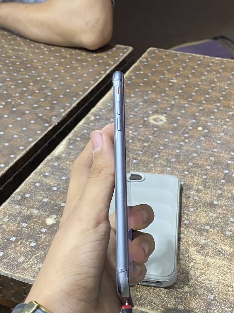 Apple iPhone 8 Plus 0