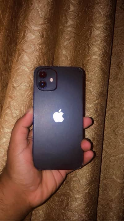 Apple iPhone 12