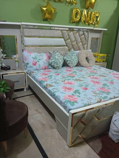 bedroom set