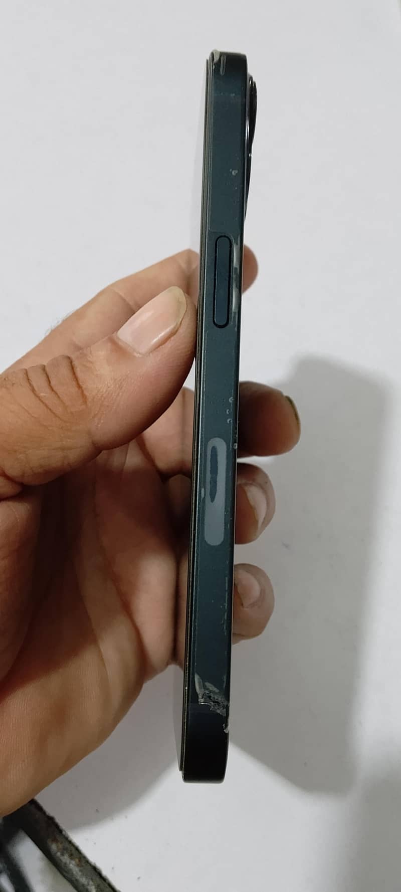 Apple iPhone 13 3