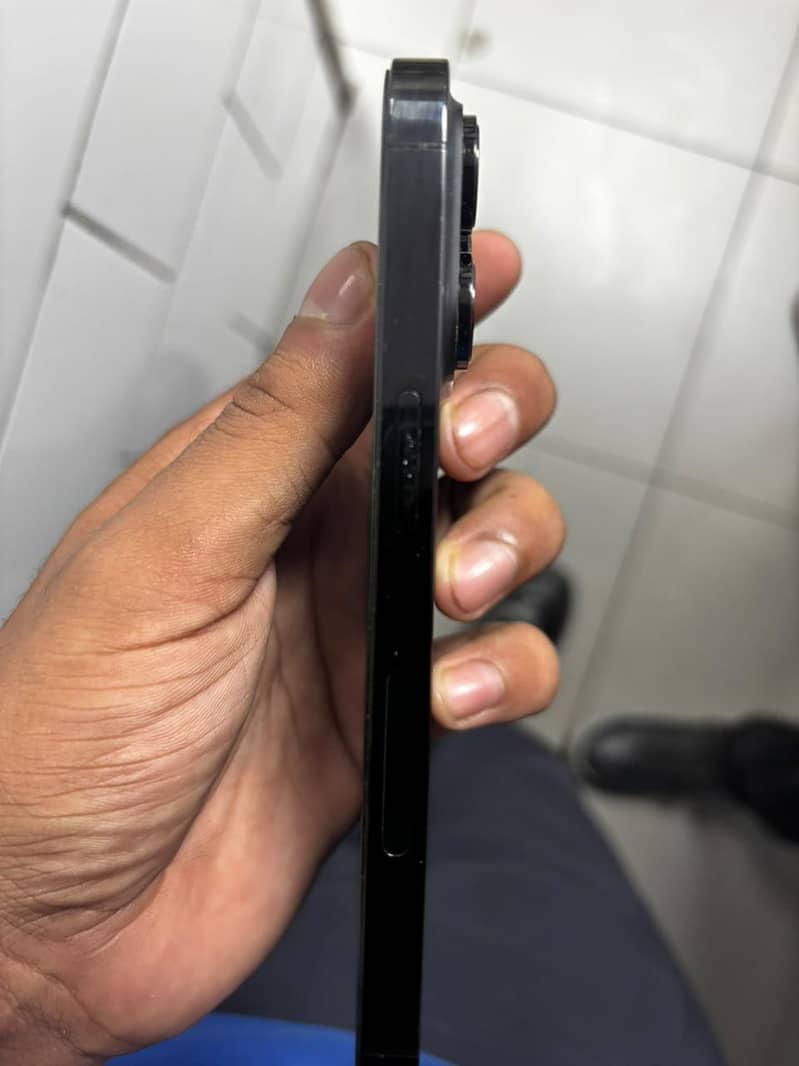 Apple iPhone 14 Pro 2