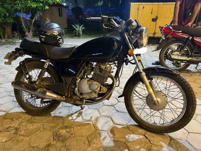 Suzuki GS 150