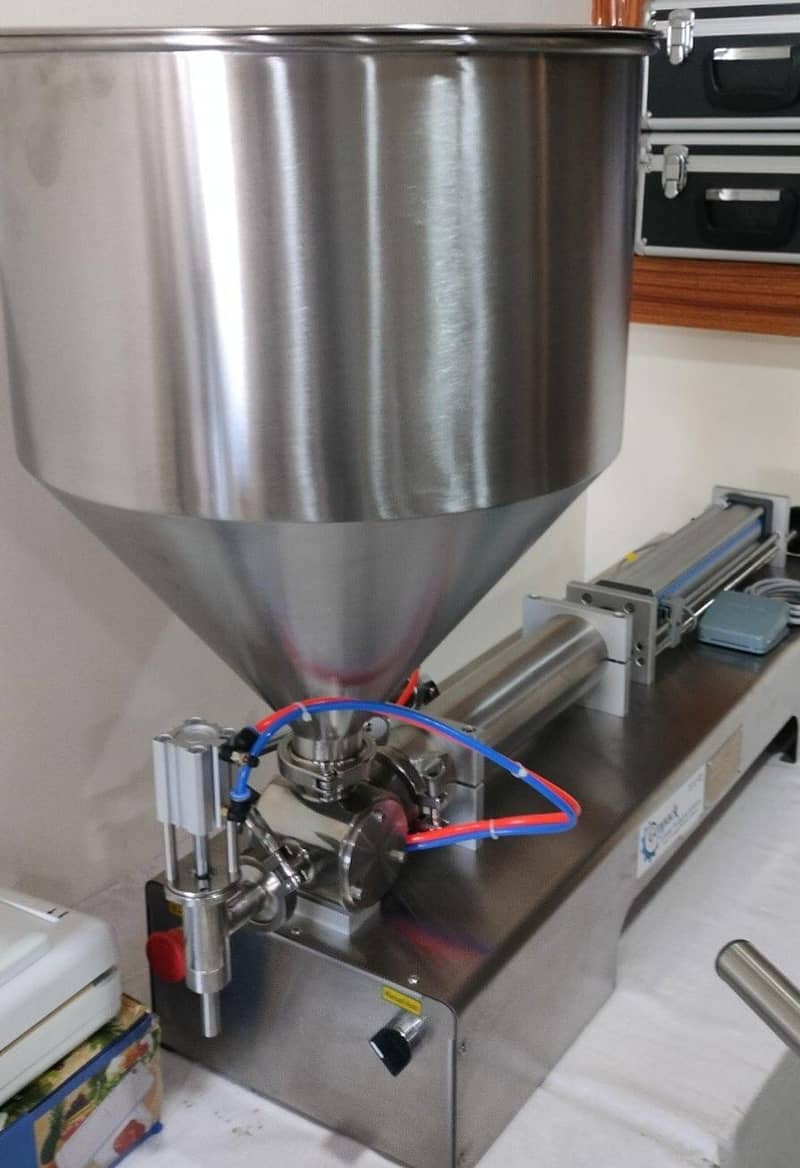 Automatic Liquid Filing machine 0