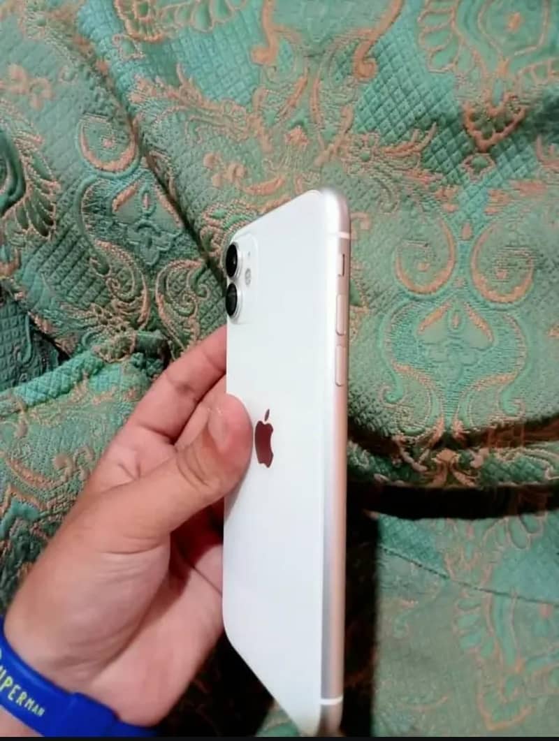 Apple iPhone 11 1