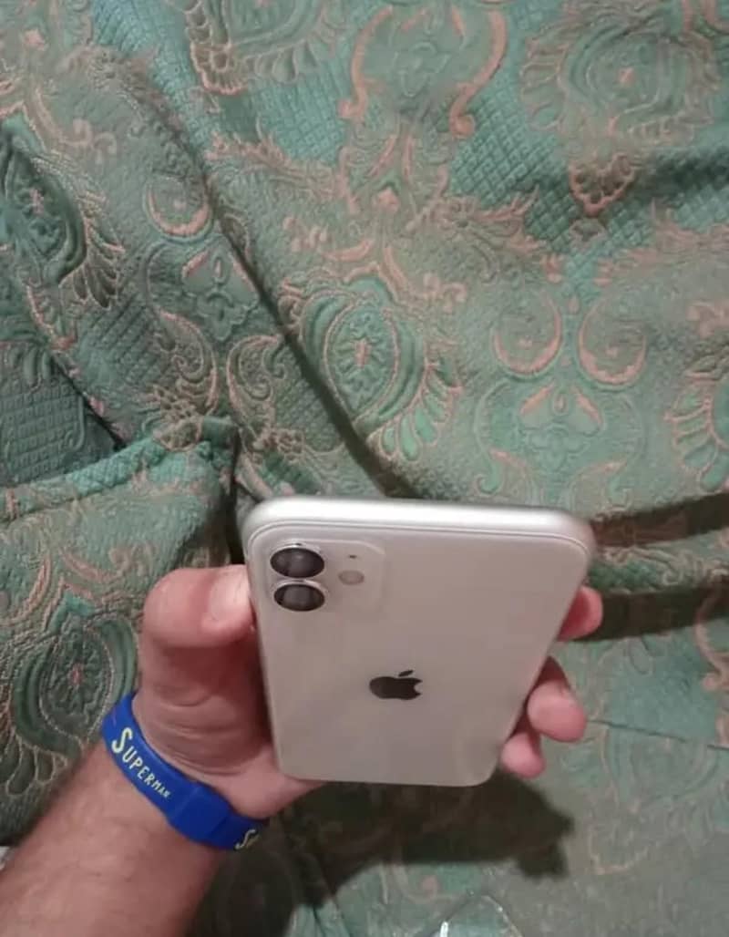 Apple iPhone 11 2