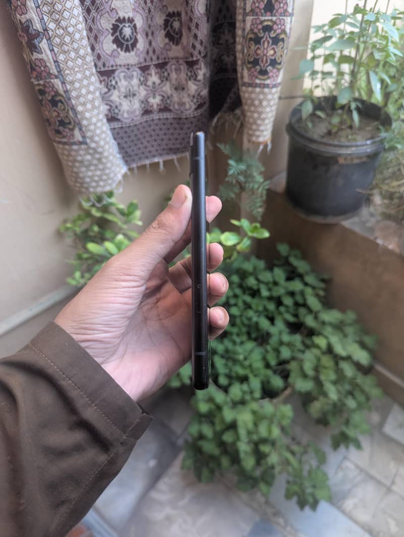 Google Pixel 6a 1