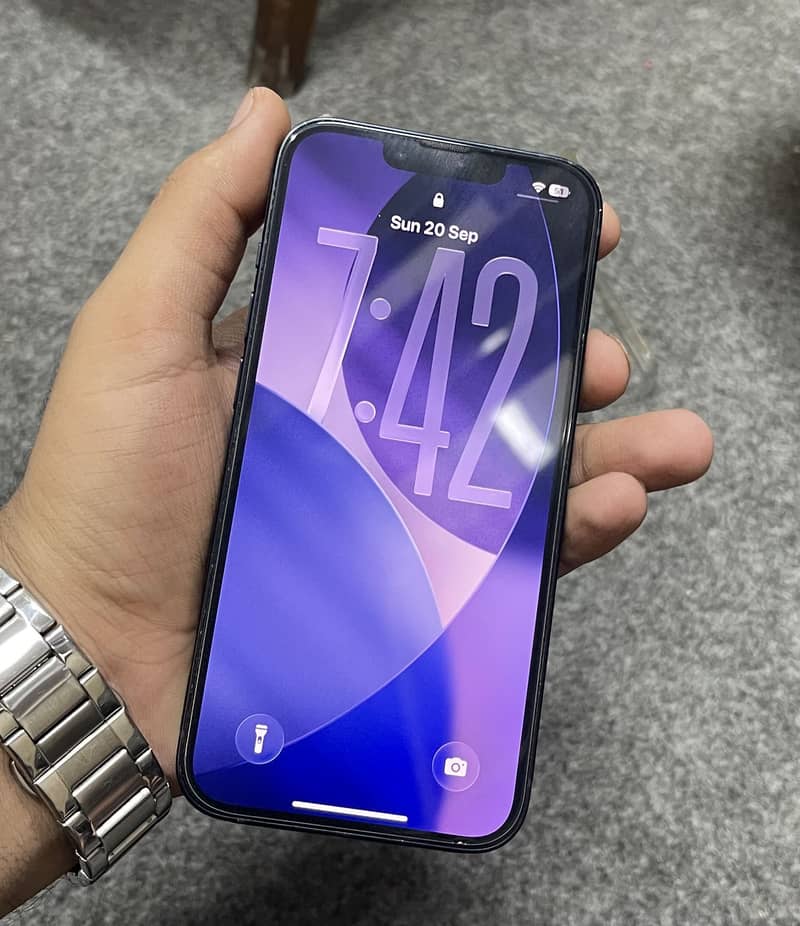 Apple iPhone 14 2