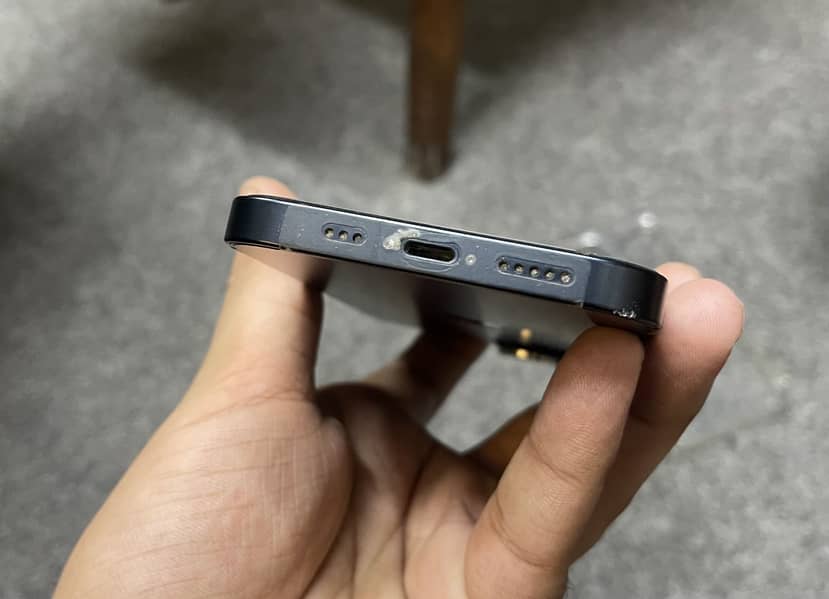 Apple iPhone 14 4